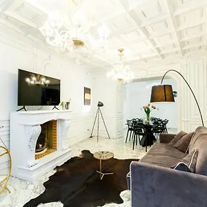 Navona Artist 10 Apartment