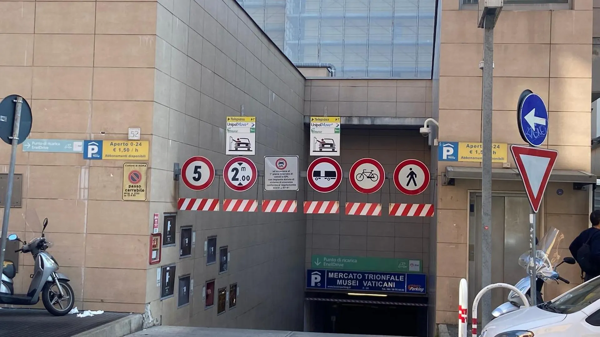 Dimora Del Papa Apartments Rome 0*,  Italy